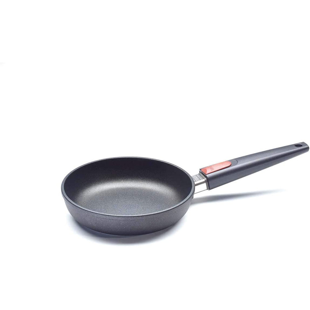 Tigaie Nowo Titanium, 20 cm - WOLL