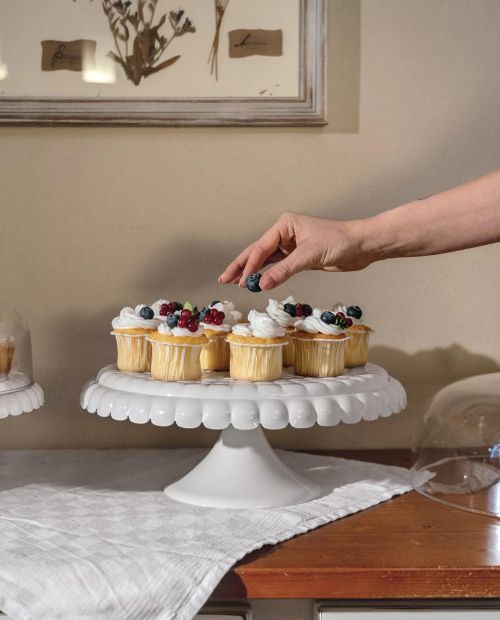 Platou cu picior si dom, alb, colectia Tiffany - GUZZINI - Image 1