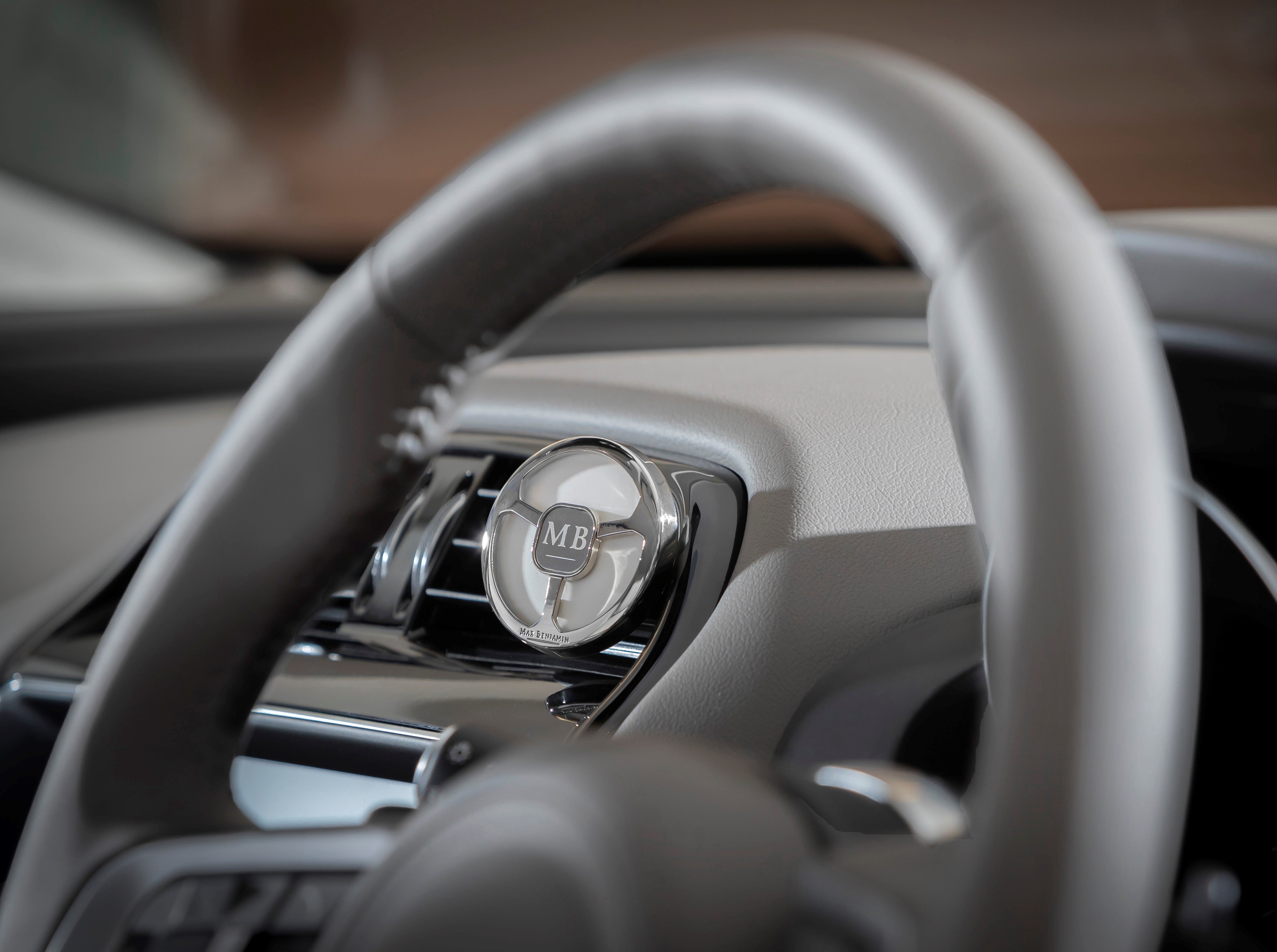 Aromatizator pentru masina cu 4 rezerve, White Pomegranate, Car Fragrance - MAX BENJAMIN - Image 2