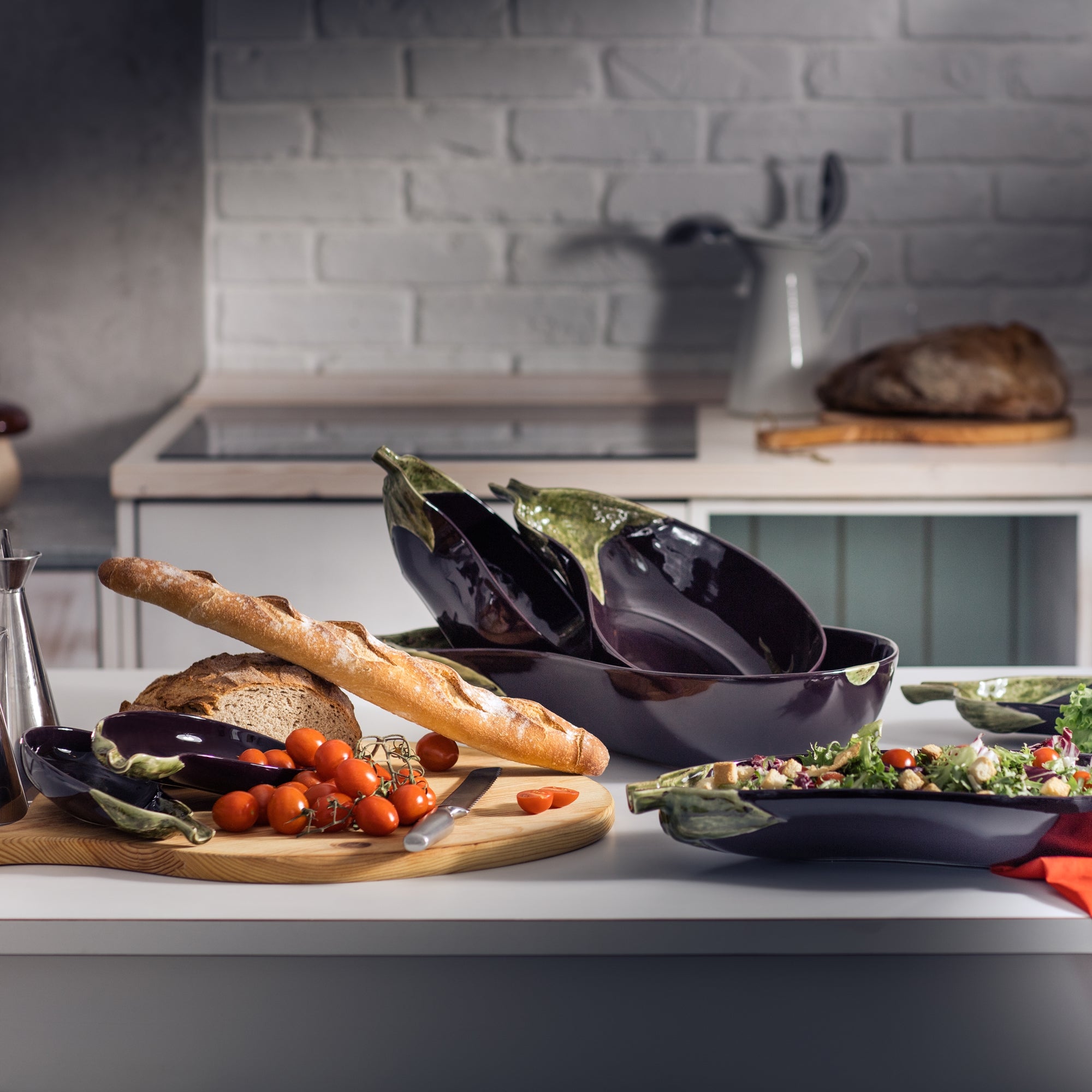 Bol pentru salata, vanata, 26 cm, Beringela - BORDALLO PINHEIRO - Image 1