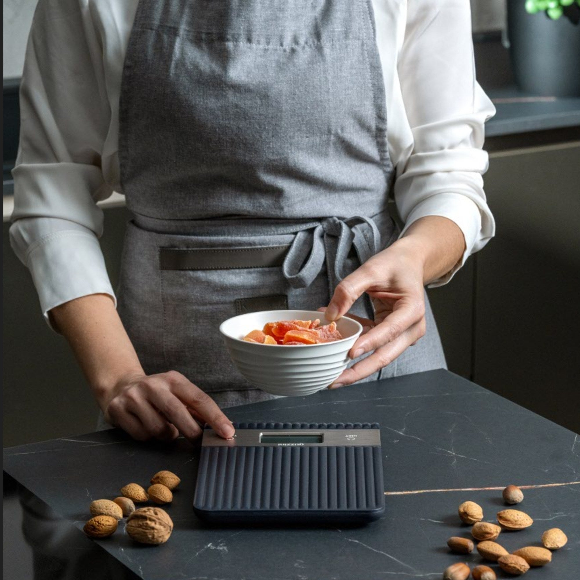 Cantar de bucatarie digital, antracit, Sous Chef - GUZZINI