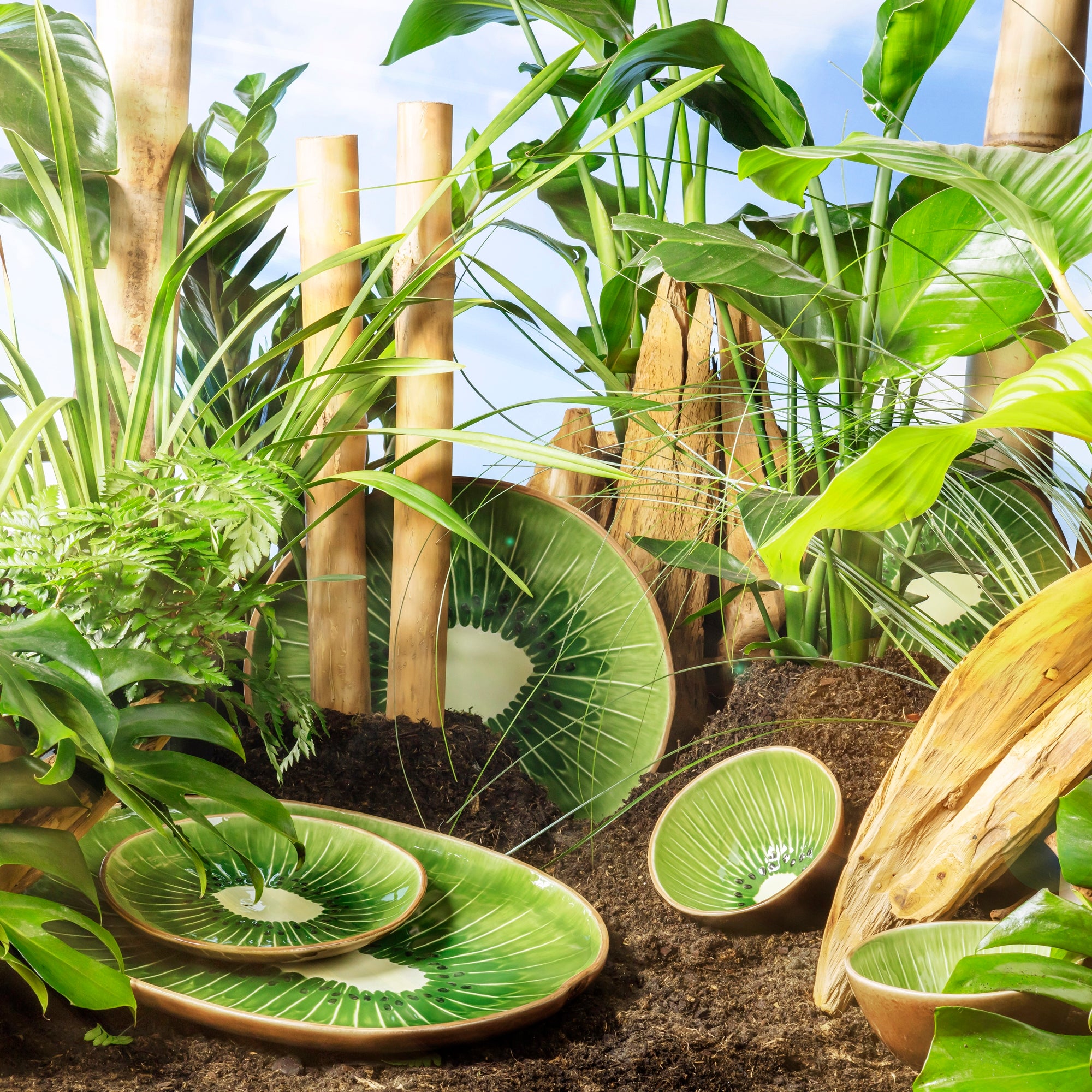Platou oval, 40 cm, Frutos Tropicais Kiwi - BORDALLO PINHEIRO - Image 1