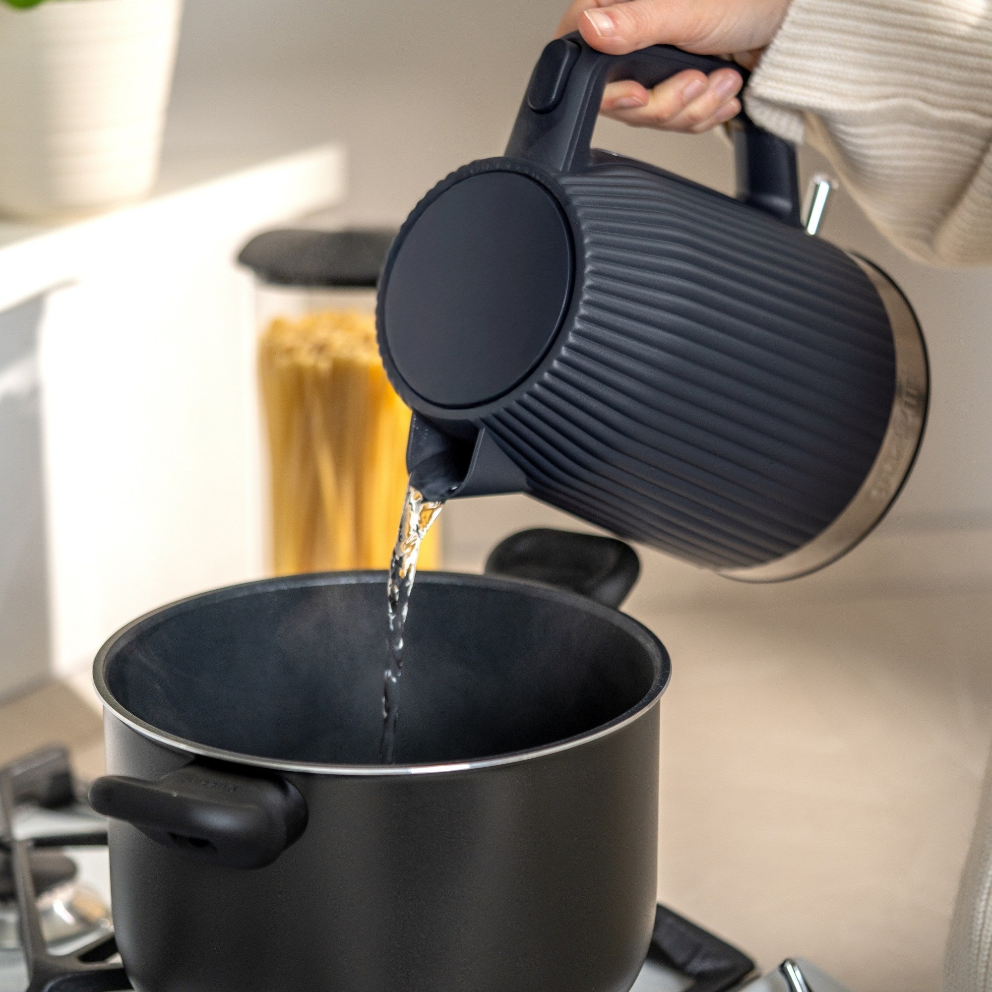 Fierbator electric, antracit, 1.7 L, Sous Chef - GUZZINI