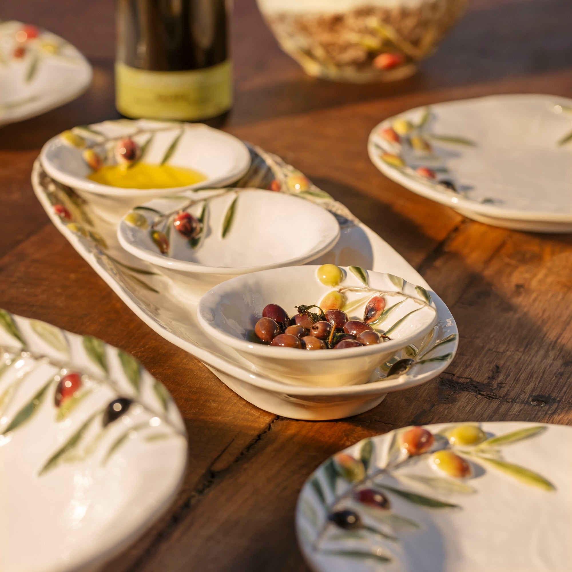 Set platou si 3 boluri din ceramica, Olives - BORDALLO PINHEIRO - Image 1