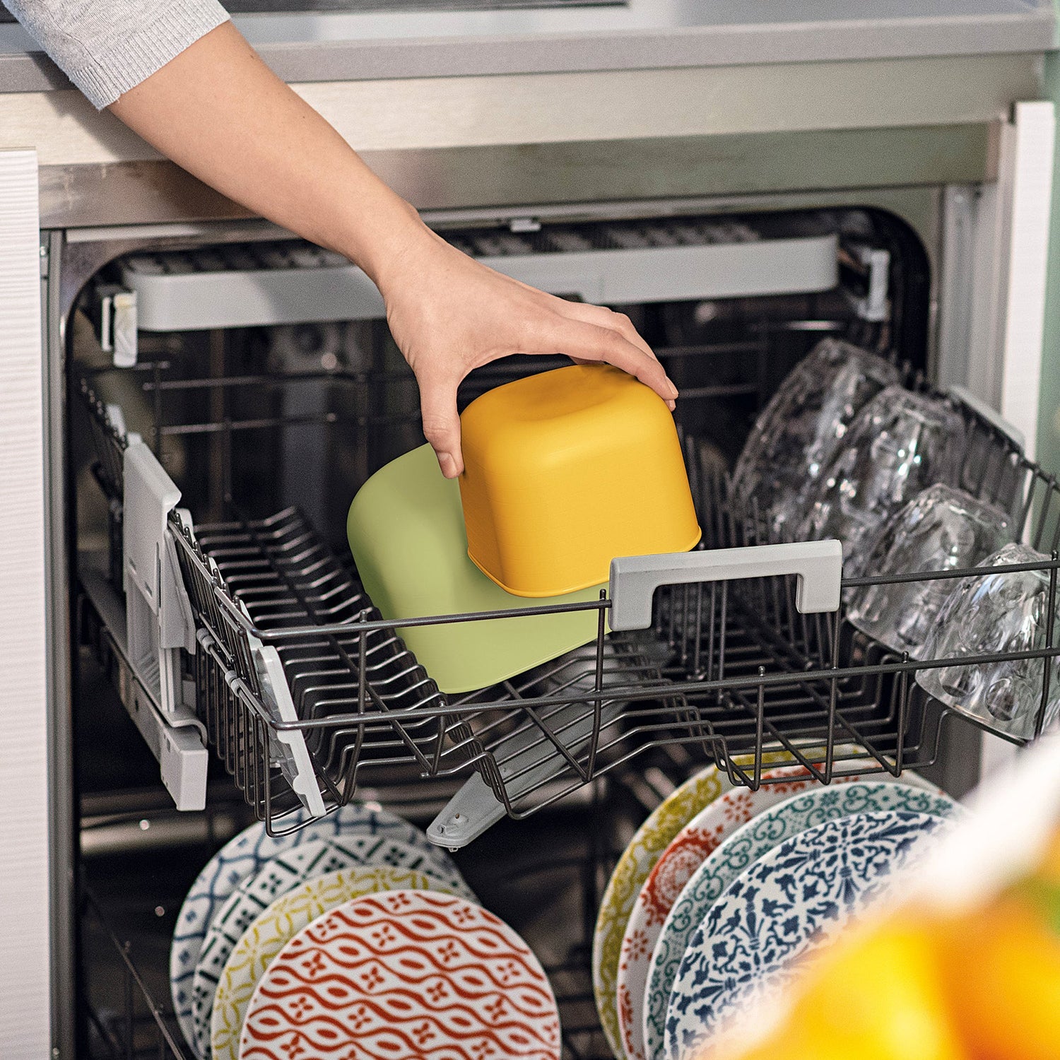 Cutie cu capac pentru depozitare, 1550 ml, verde avocado, Store&More - GUZZINI - Image 4