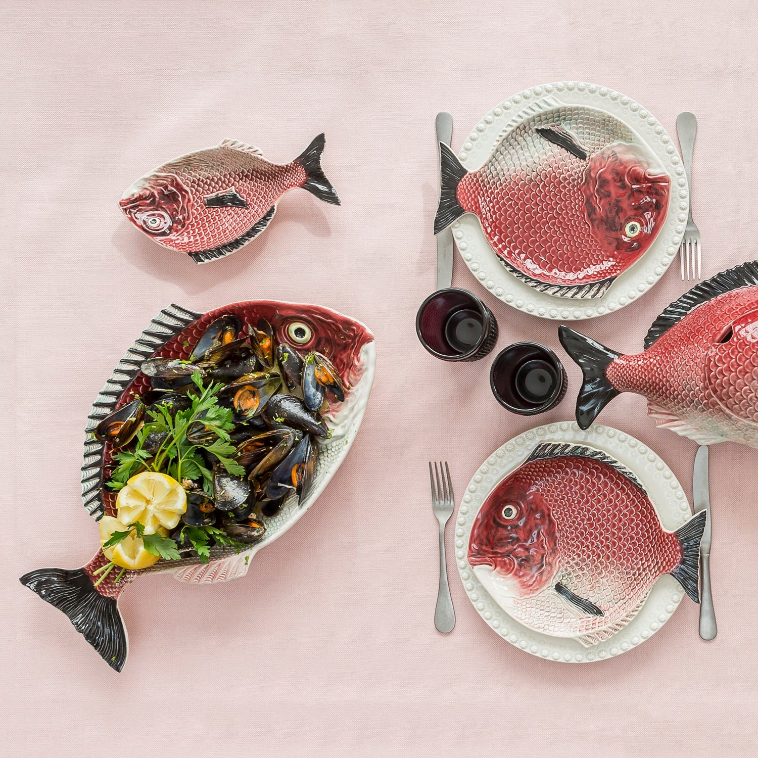 Platou ceramic, 51 cm, Fish - BORDALLO PINHEIRO - Image 1
