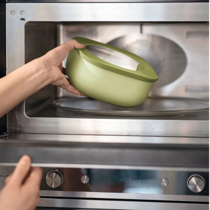 Cutie cu capac pentru depozitare, patrat, 2800 ml, visiniu, Store&More Bio – GUZZINI